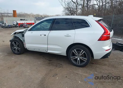 2021 Volvo Xc60 T5 Momentum z USA, uszkodzony, nr VIN YV4102RK4M1681734